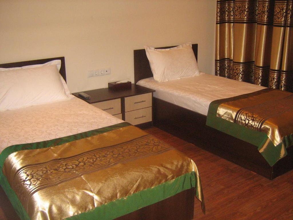 Kausar Hotel Almaty Room photo