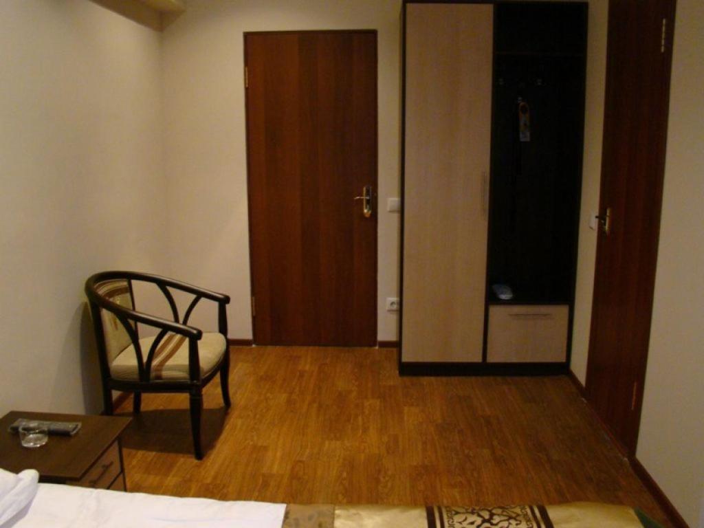 Kausar Hotel Almaty Room photo