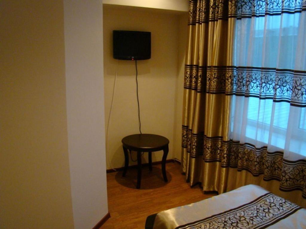 Kausar Hotel Almaty Room photo
